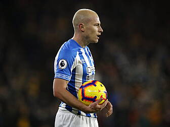 Aaron Mooy signs for Brighton...